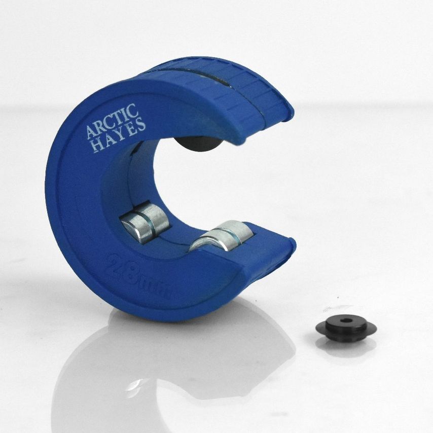 28 mm U-Cut Pipe Cutter and Spare Cutting Wheel