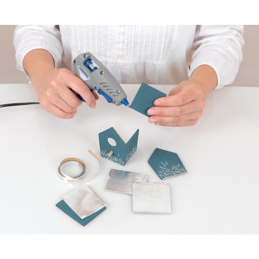 7mm x 100mm Multi-Purpose High Temperature Glue Sticks 165 - 195 C REF.GG01 - 2615GG01JA, Pack of 12