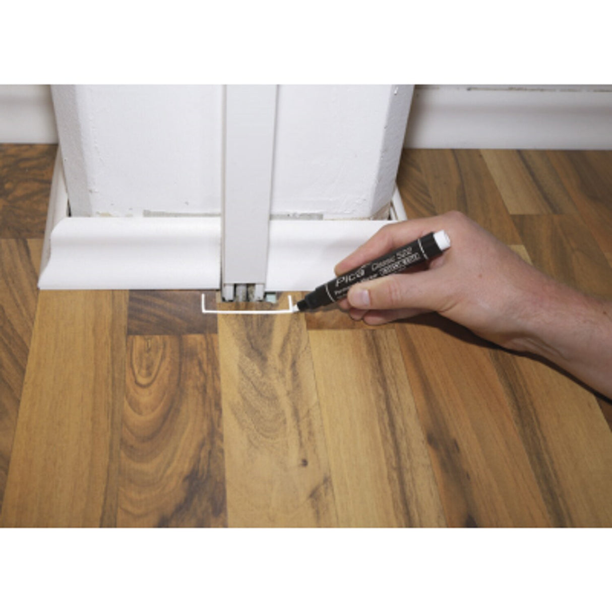 Classic Instant-white Marker BulletTip 1-4mm