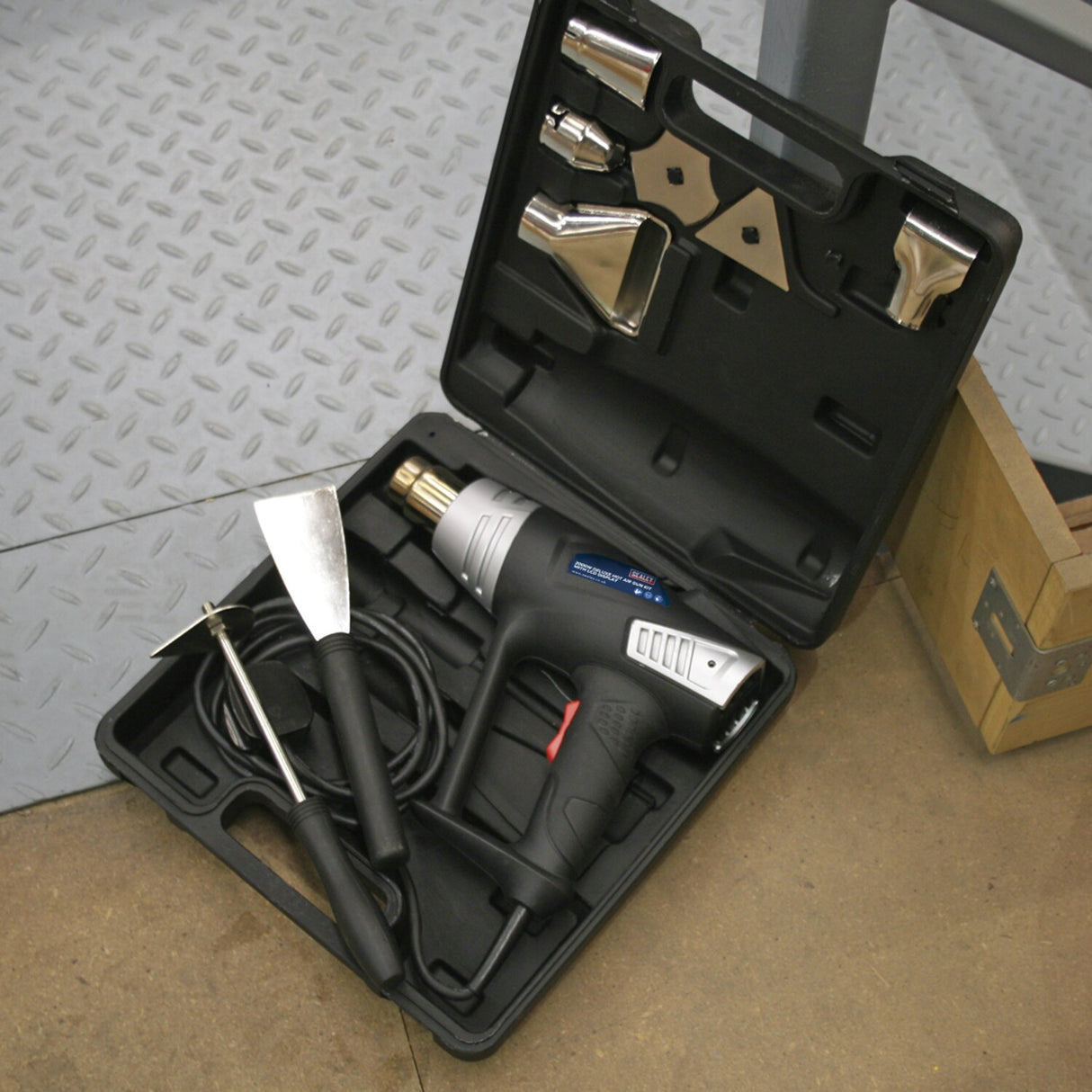 Deluxe Hot Air Gun Kit with LED Display 2000W 80-600 C