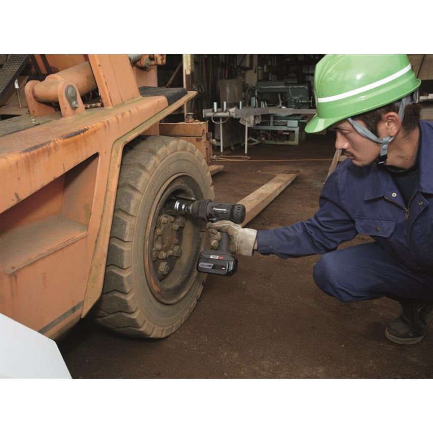 EY7552 Heavy-Duty Impact Wrench 18V 2 x 5.0Ah Li-ion PAN7552LJ