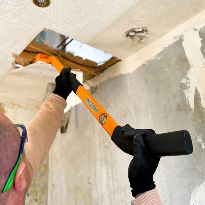 GB03 Ceiling Bar with Nail Puller 1.2 Metres