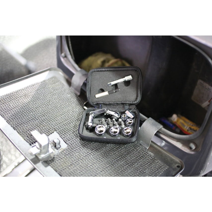 Mini Flexi Ratchet Socket and Bit Set 17PC