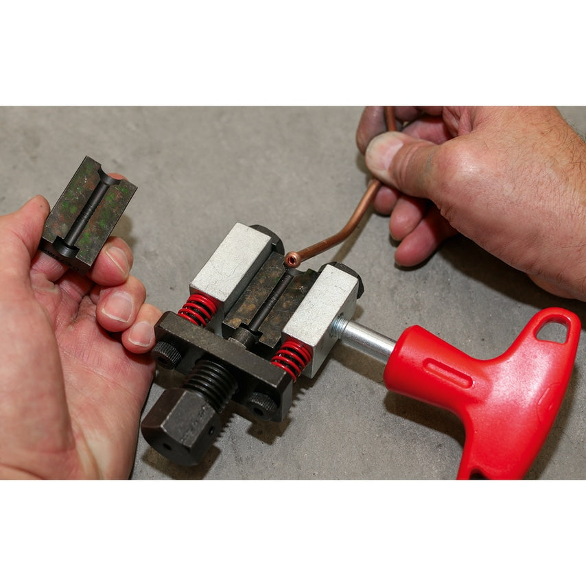 On-vehicle Brake Pipe Flaring Tool