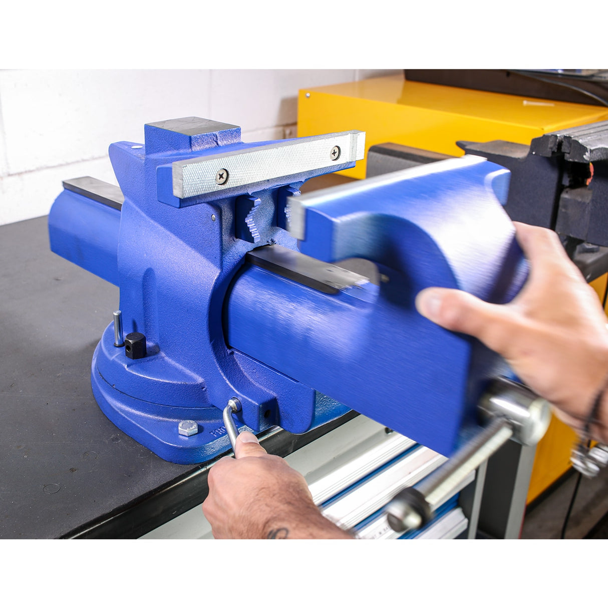 Vice 200mm Quick Action Swivel Base Cast Iron