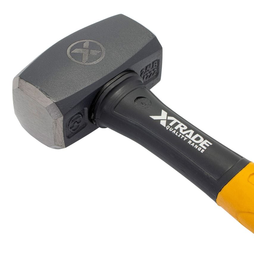 X0900079 Club Hammer with Fibreglass Handle 2.5lb