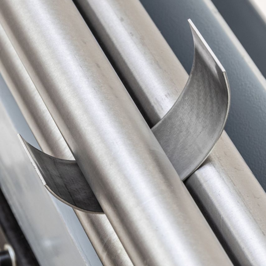 01529 3-in-1 Metal Shear, Folder & Pyramid Roller