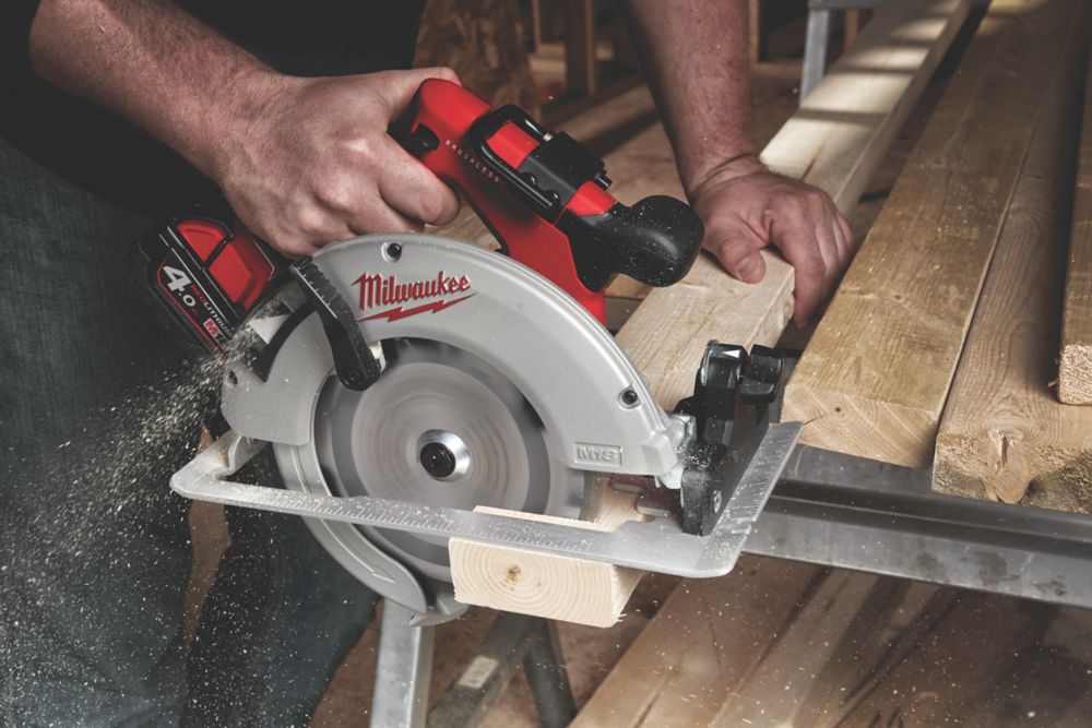 Milwaukee M18 BLCS66-401B 190mm 18V 1 x 4.0Ah Li-Ion RedLithium Brushless Cordless Circular Saw