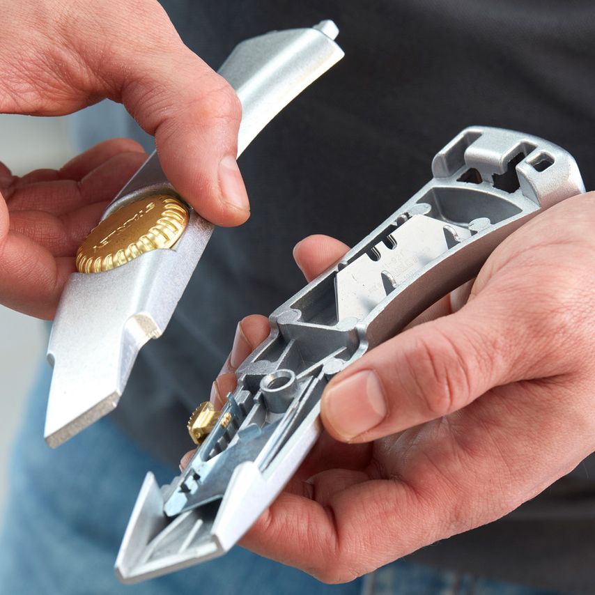 2-10-122 Titan Retractable Blade Knife - 185mm