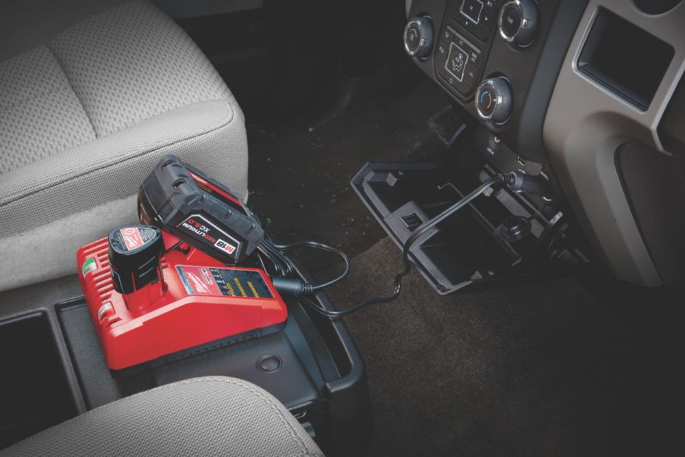 Milwaukee M12-18 AC 12/18V Li-Ion RedLithium In-Car Charger
