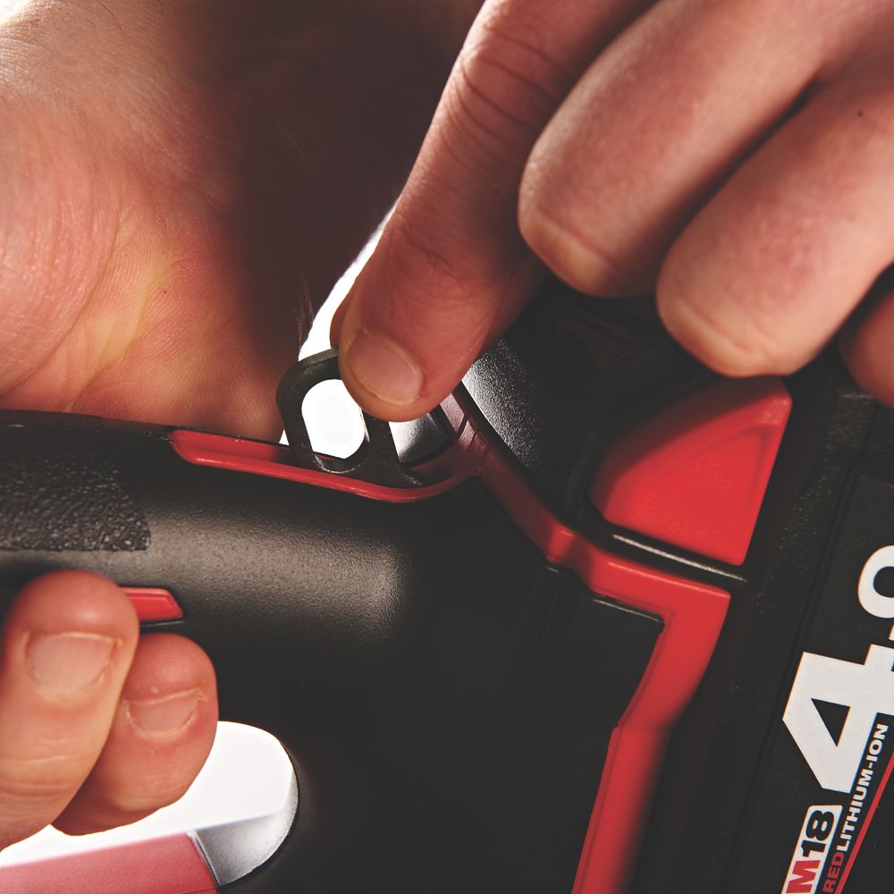 Milwaukee M18 GG-0 18V Li-Ion RedLithium  Cordless Grease Gun - Bare