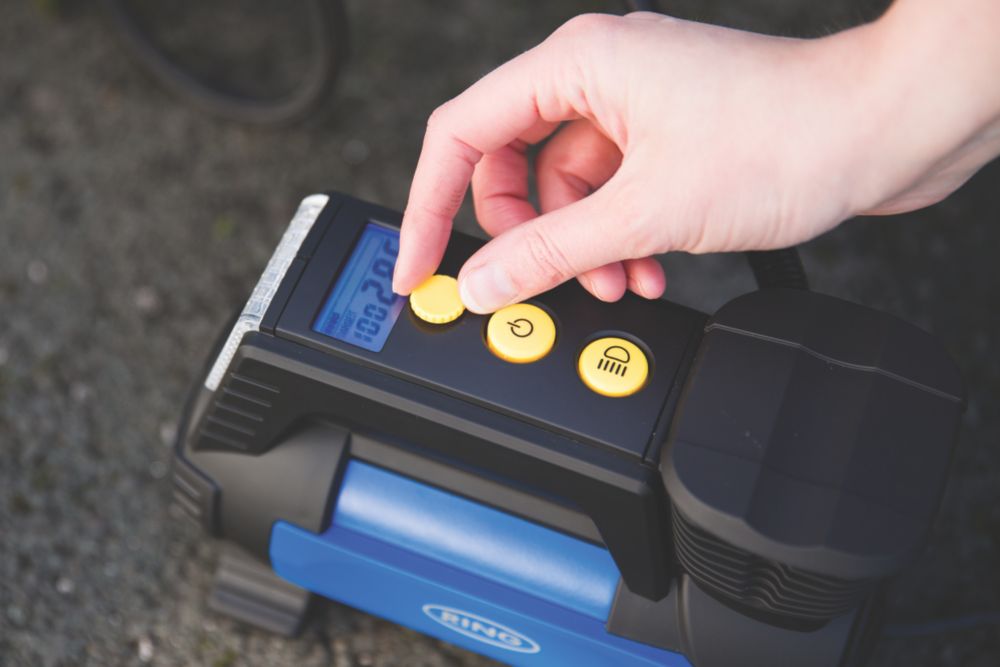 Ring  Metal Digital Air Compressor with Light 12V