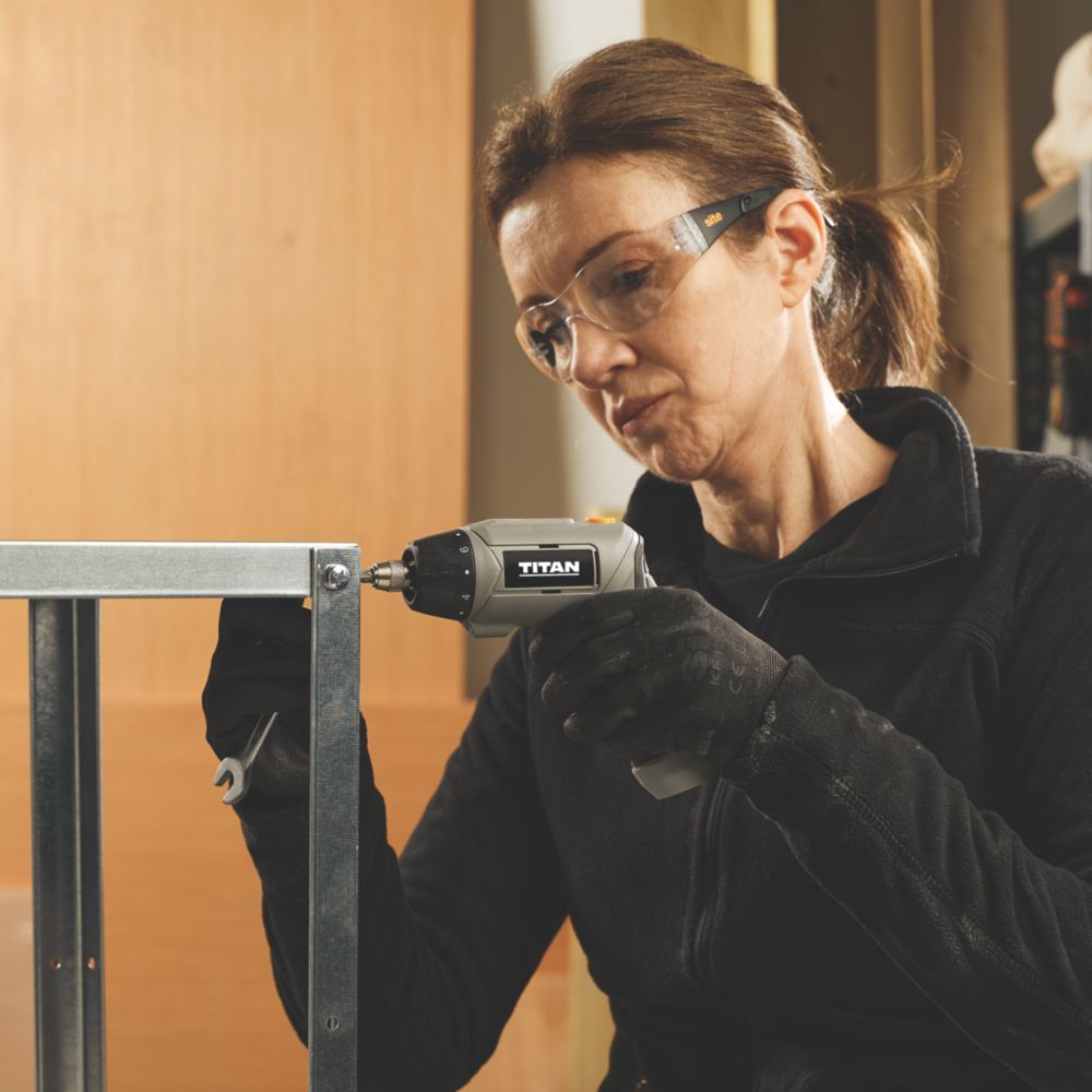 Titan TTS870DRS 3.6V 1 x 1.3Ah Li-Ion   Cordless Screwdriver