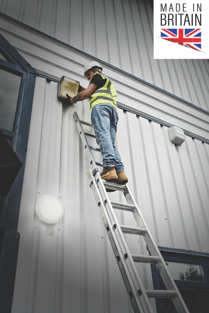 Lyte  8.5m Extension Ladder