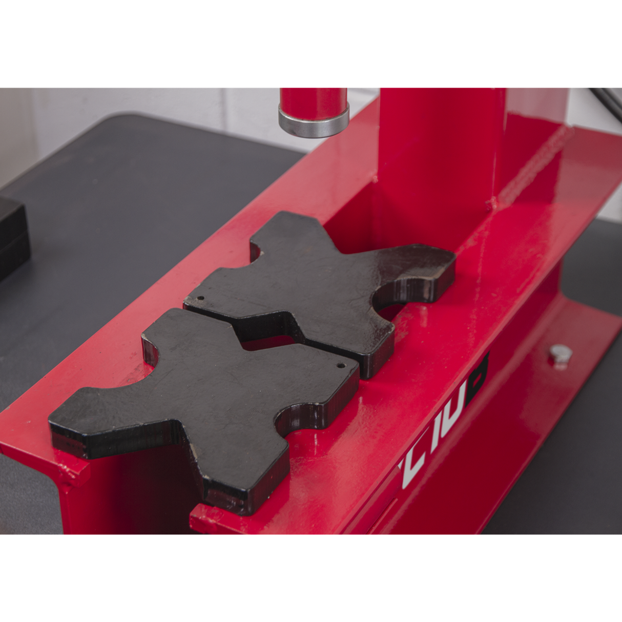 Hydraulic Press 10-Tonne Bench 'C' Type