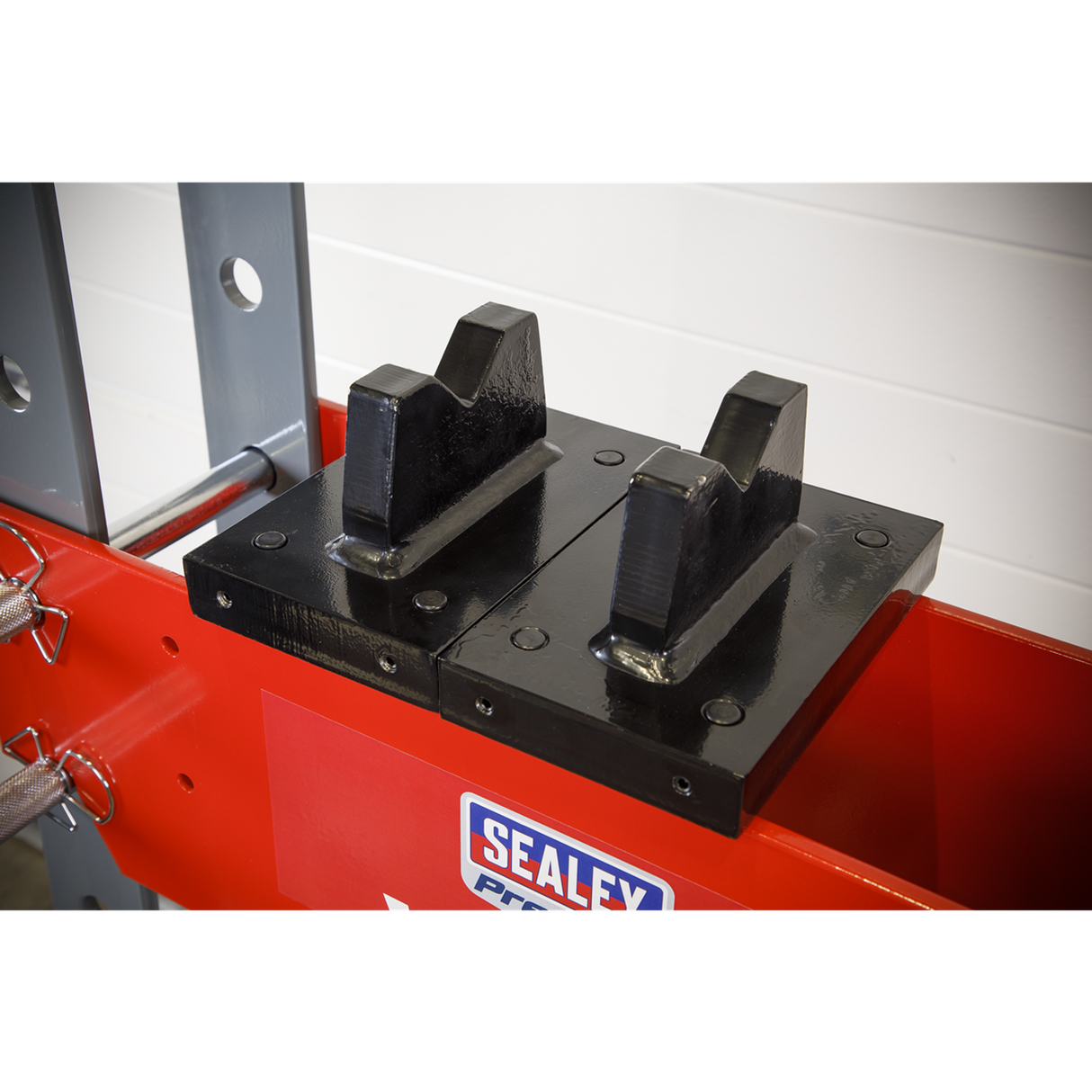 Hydraulic Press 30-Tonne Floor Type