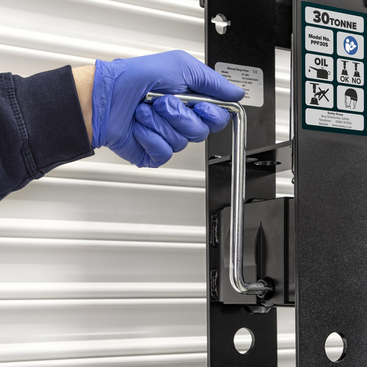 Hydraulic Press 30 Tonne Floor Type