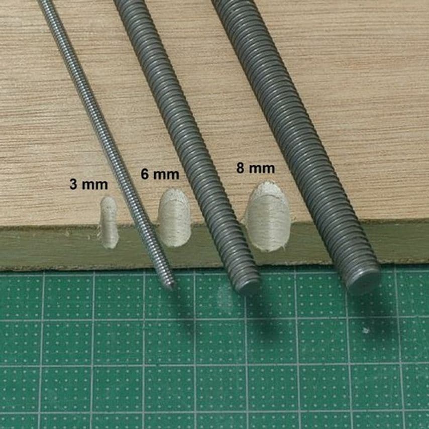 Iwasaki ST-8R Japanese Standard Round Carvers File, 200mm x 8mm Diameter