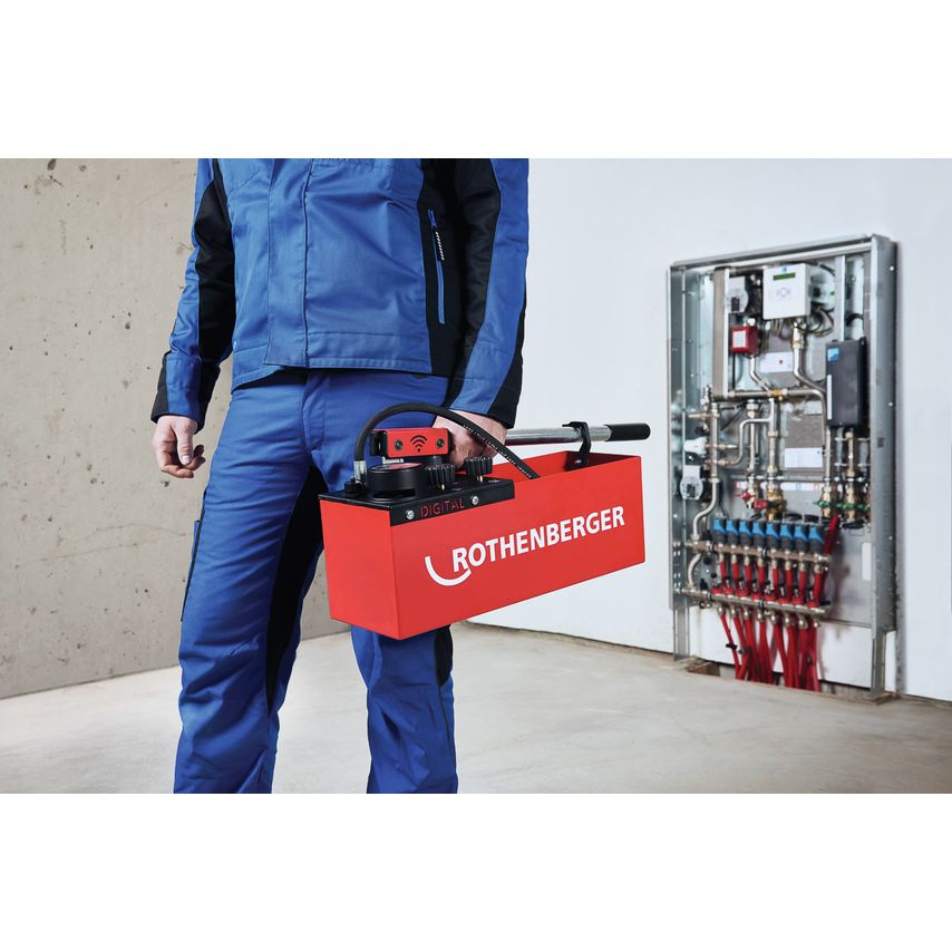 RP50 Digital Test Pump