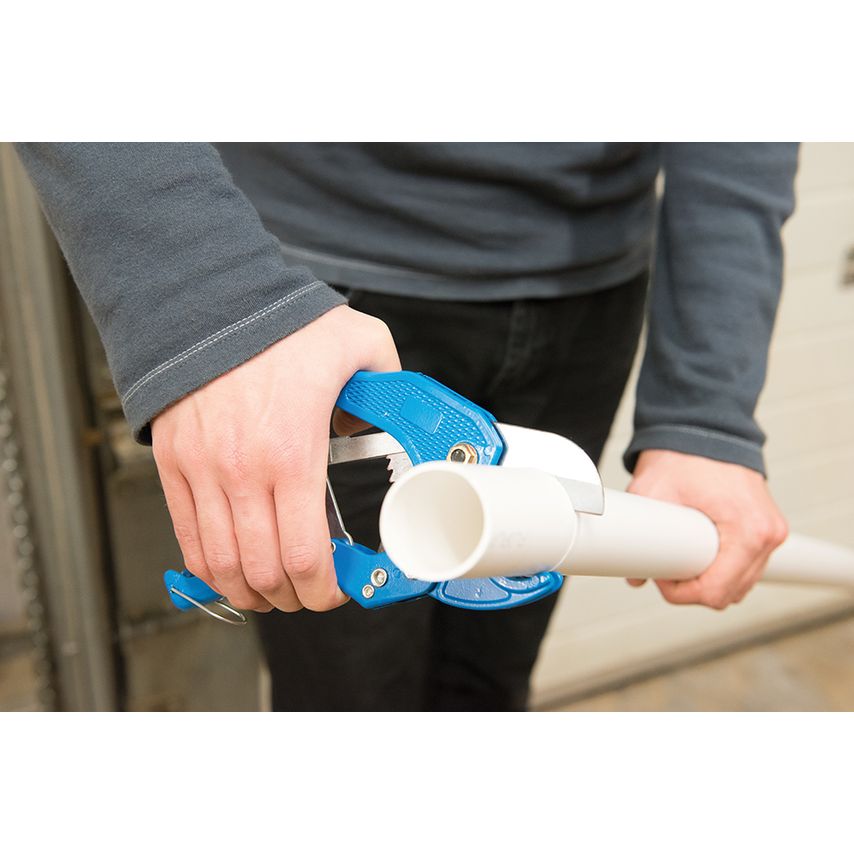 Ratcheting Plastic Pipe Cutter 42mm